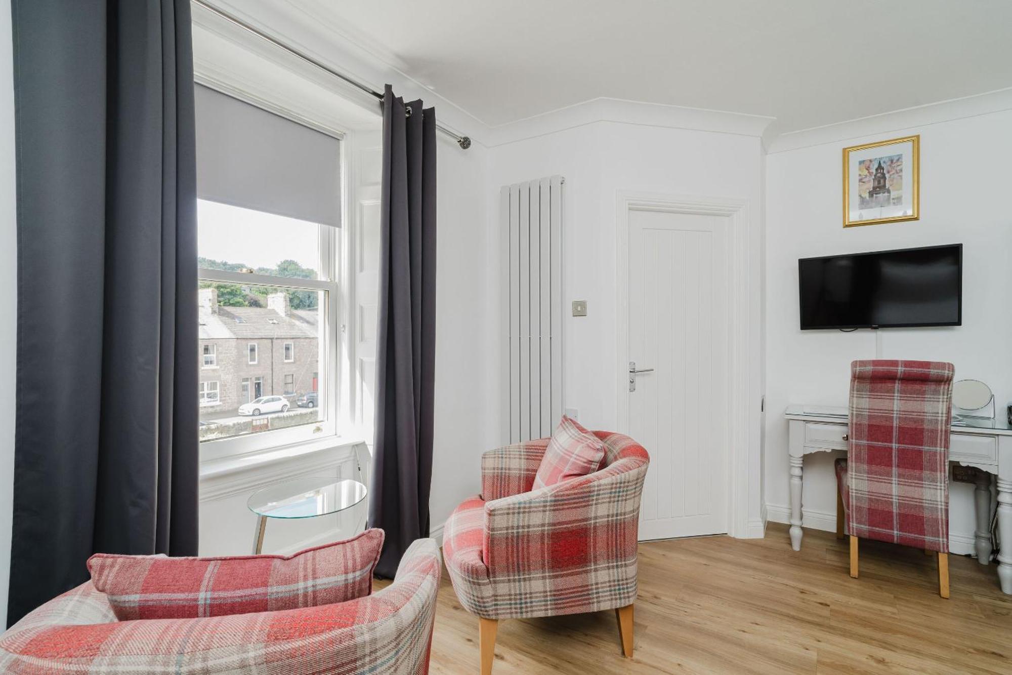 Guest house The Roxburgh Guest